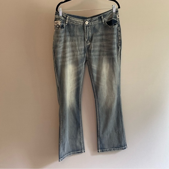 Cowgirl Tuff XL 32X29 Midrise, 5 Pocket, Whiskered, Bootcut Jeans, American Flag - Picture 1 of 16